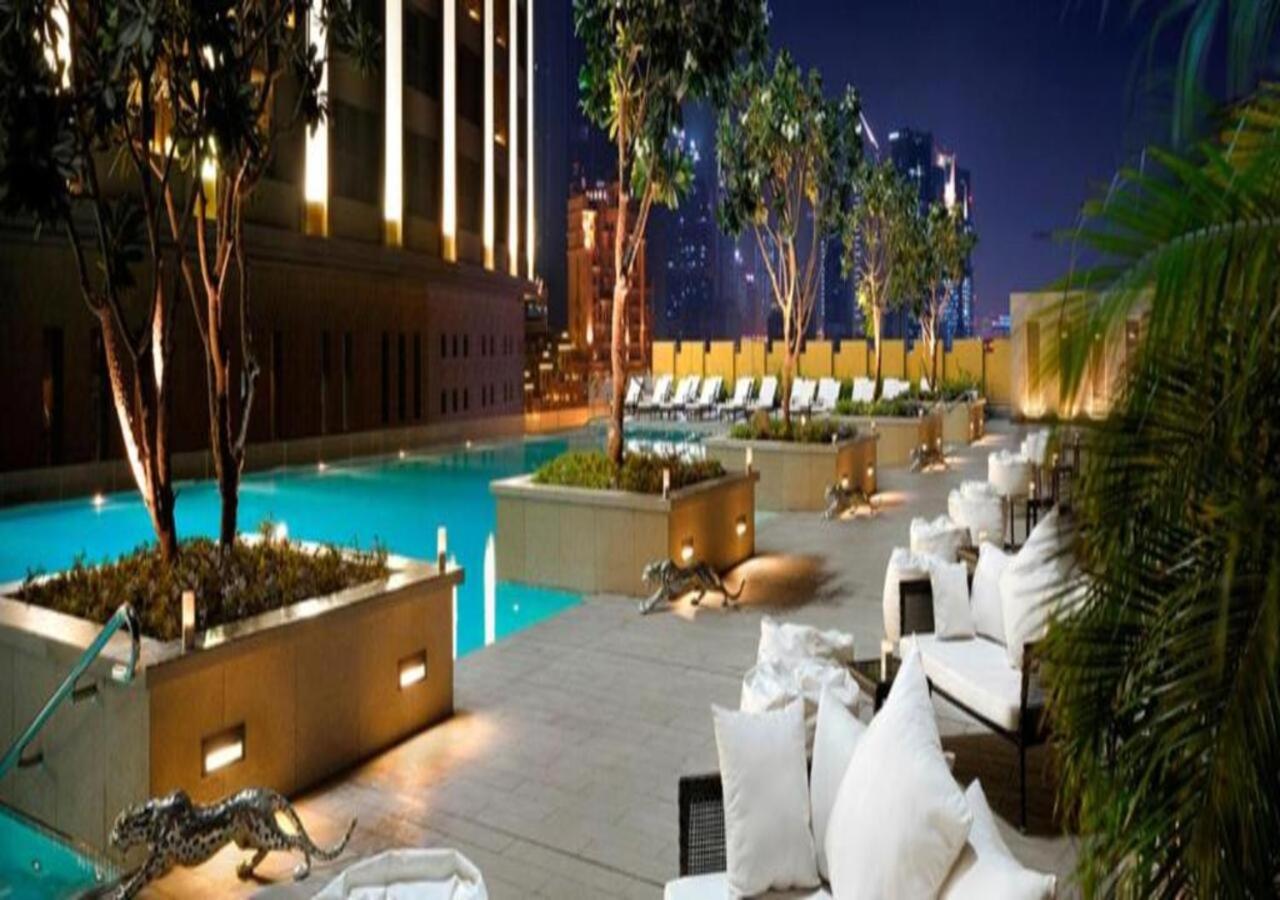 Fashion Avenue Dubai Mall - 4