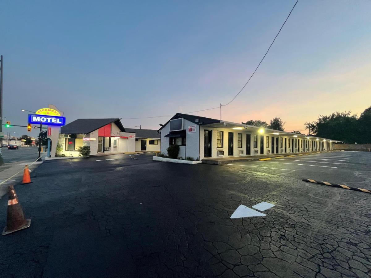 Broadway Motel — photo 13