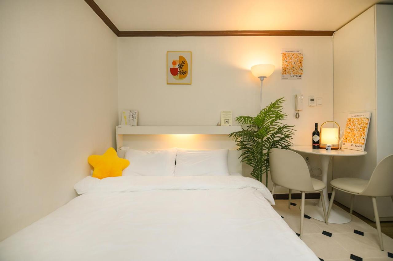 K-Culture Hub Modern Studio near Konkuk Stn - 2