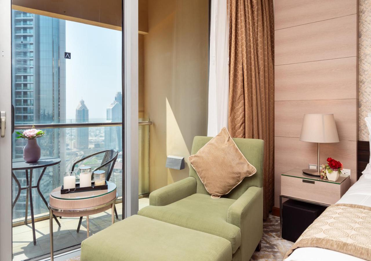 Fashion Avenue Dubai Mall - 2