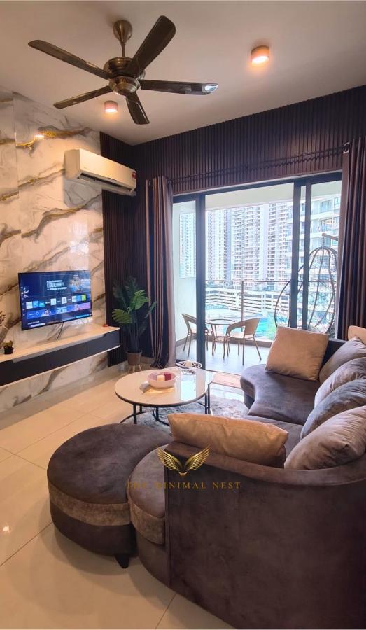 JB Danga Bay Cozy 2BR by Viesel Group - Netflix, WiFi, Free Parking - 2