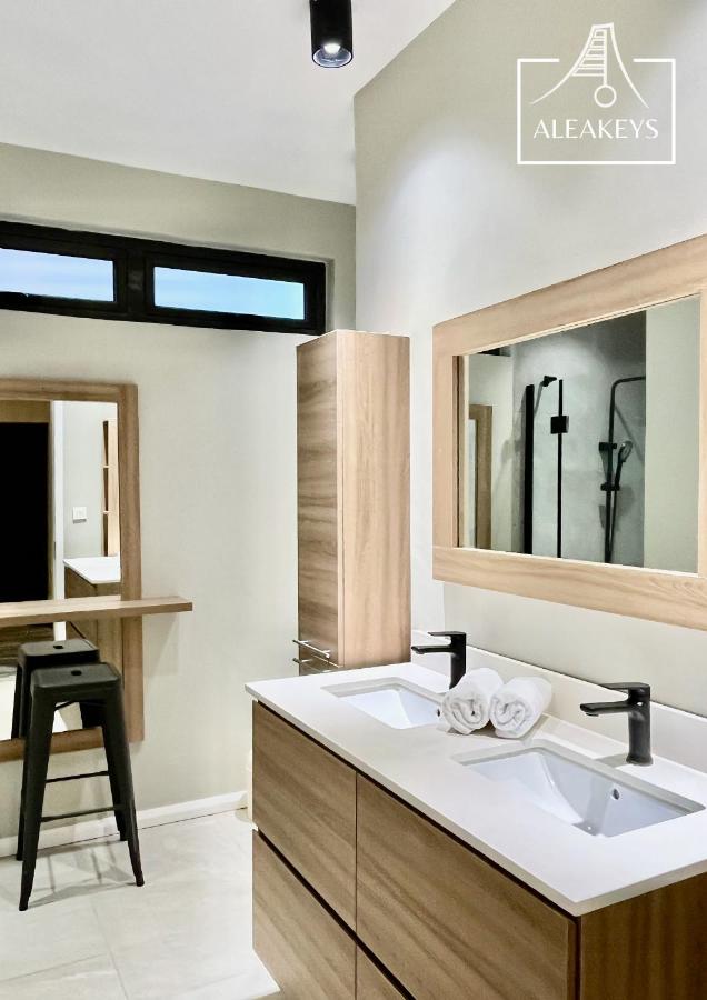 Apt Le Patio, clim, wifi, grande piscine, parking - 3