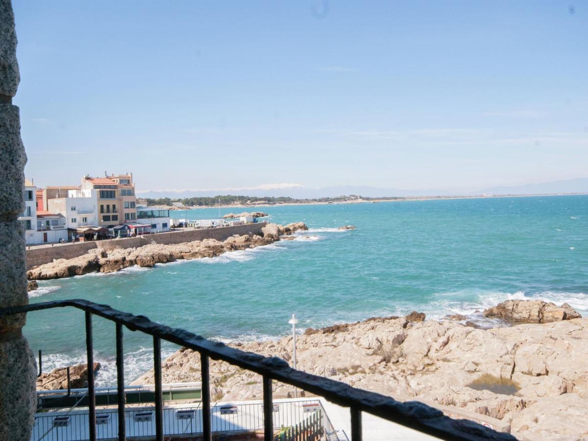 Luxury Holiday Apartment in LEscala Catalonia with beach ...