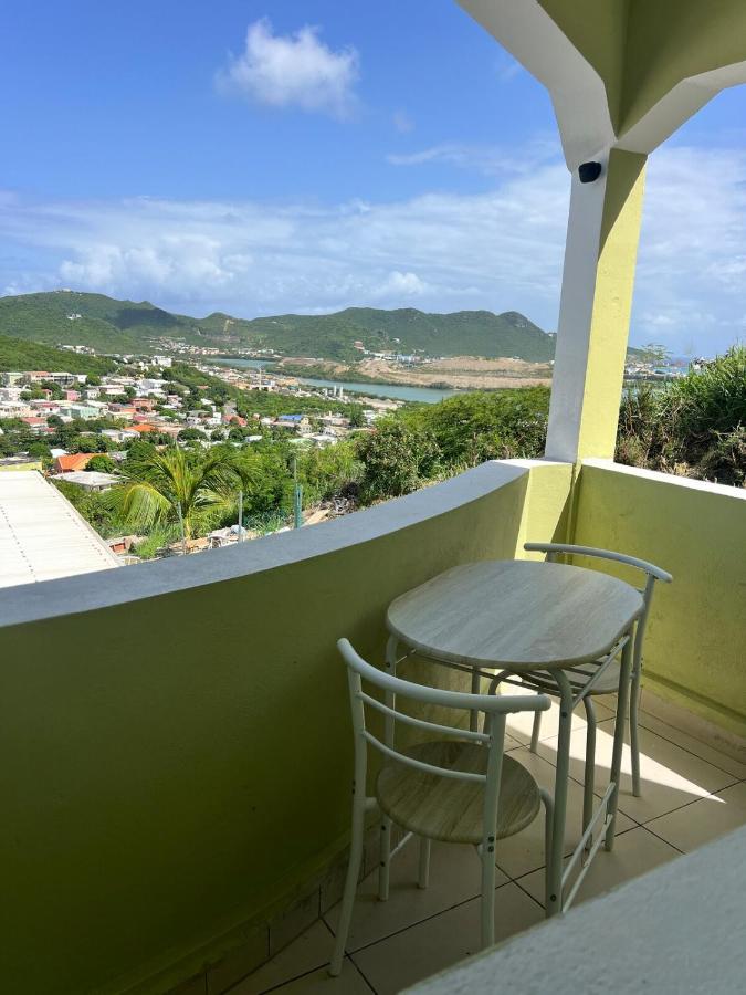 Cozy Retreat With Stunning View - 4