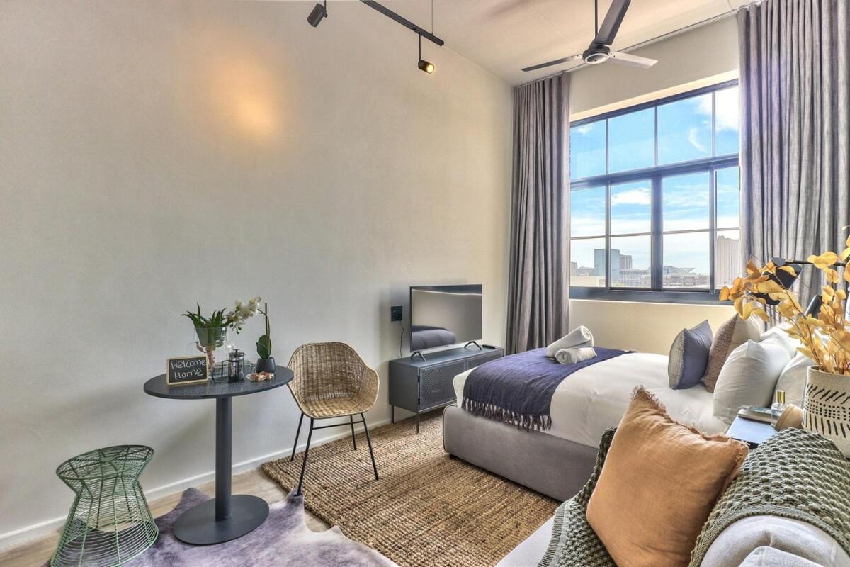 Gorgeous Designer Hideaway w Views at The Harri - 3