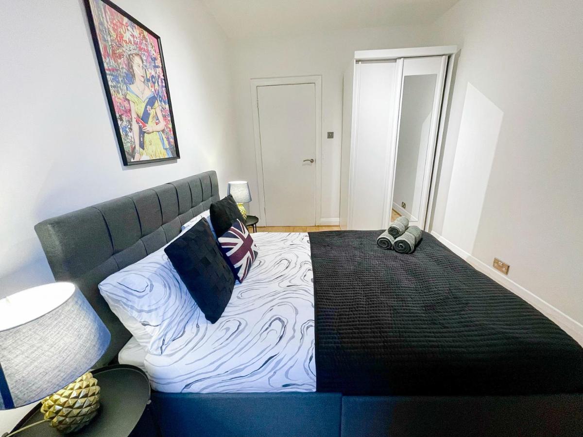 Cosy Hackney Apt with Washer, Dryer, Wi-Fi near Shoreditch, Hoxton & Old St by Staylio - 4
