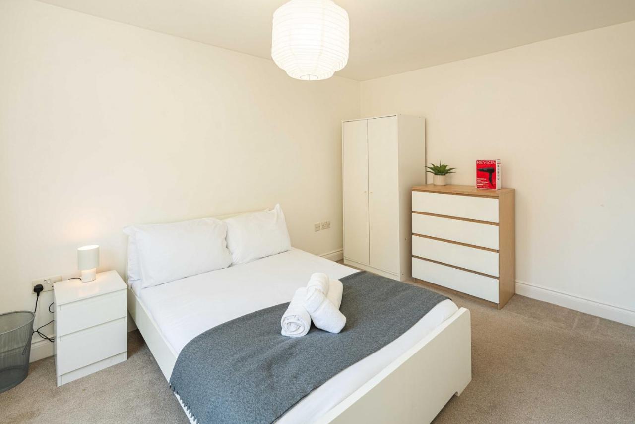 Super 2BD Maisonette in Queens Park, Maida Vale - 4