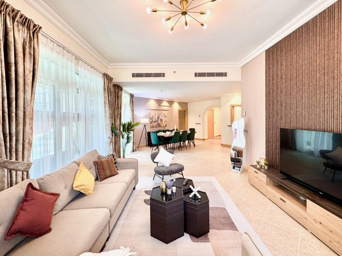 Palm Paradise Walk to Beach - 5