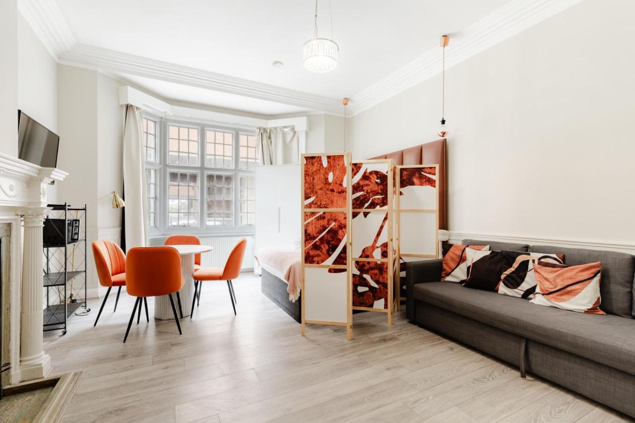 Apartments in the Heart of High Street Kensington - 2