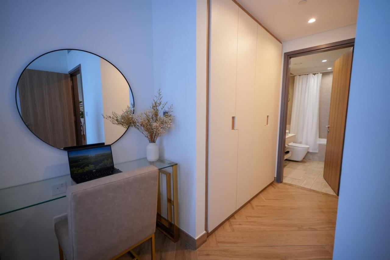 Modern 1BR 4 guest apartment World Trade Center - 3