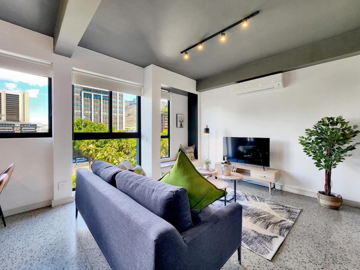 Stylish, modern, new, secure home - 4