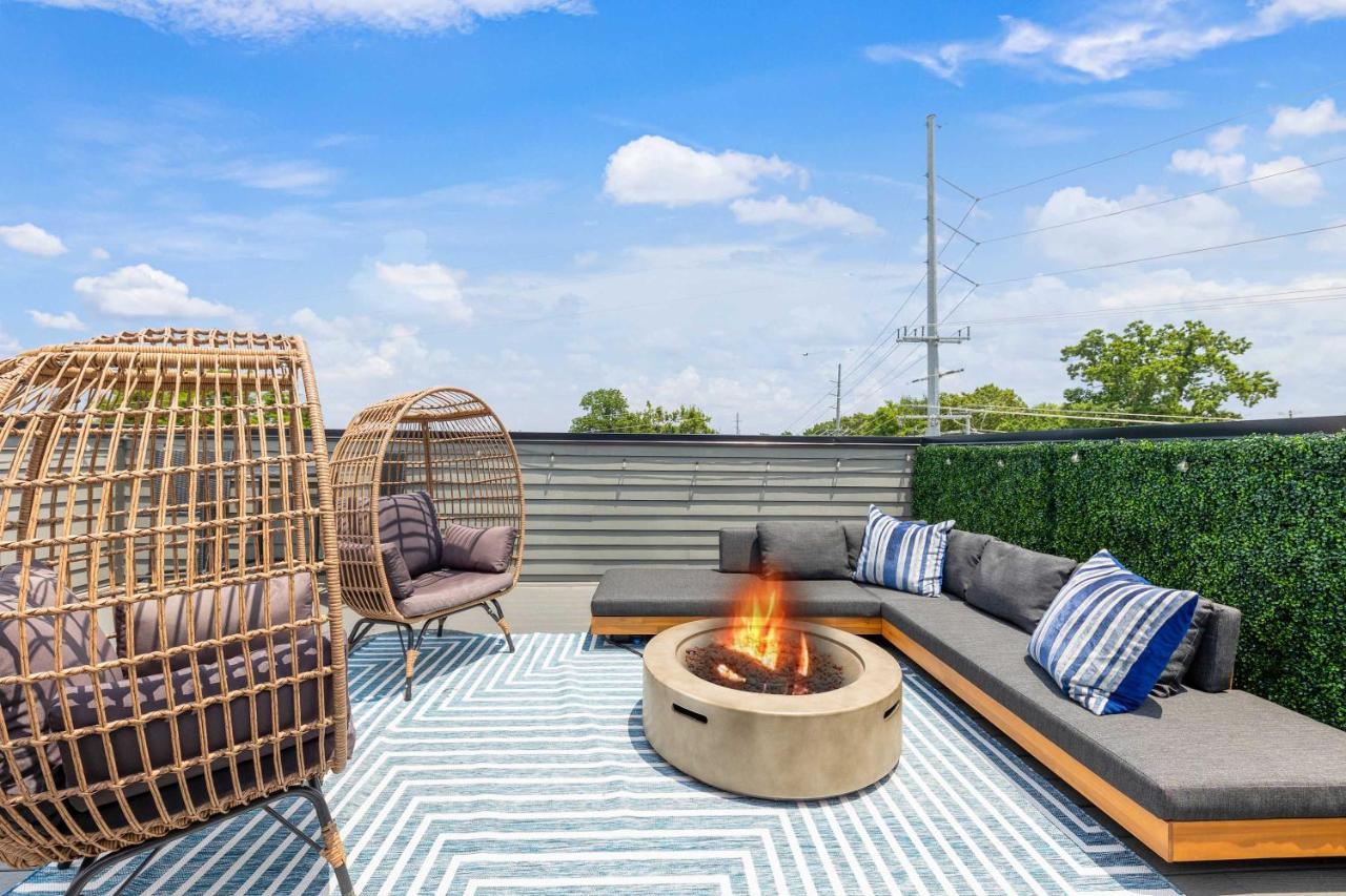 The Iris - Walk to Dining And Nightlife Plus Rooftop!