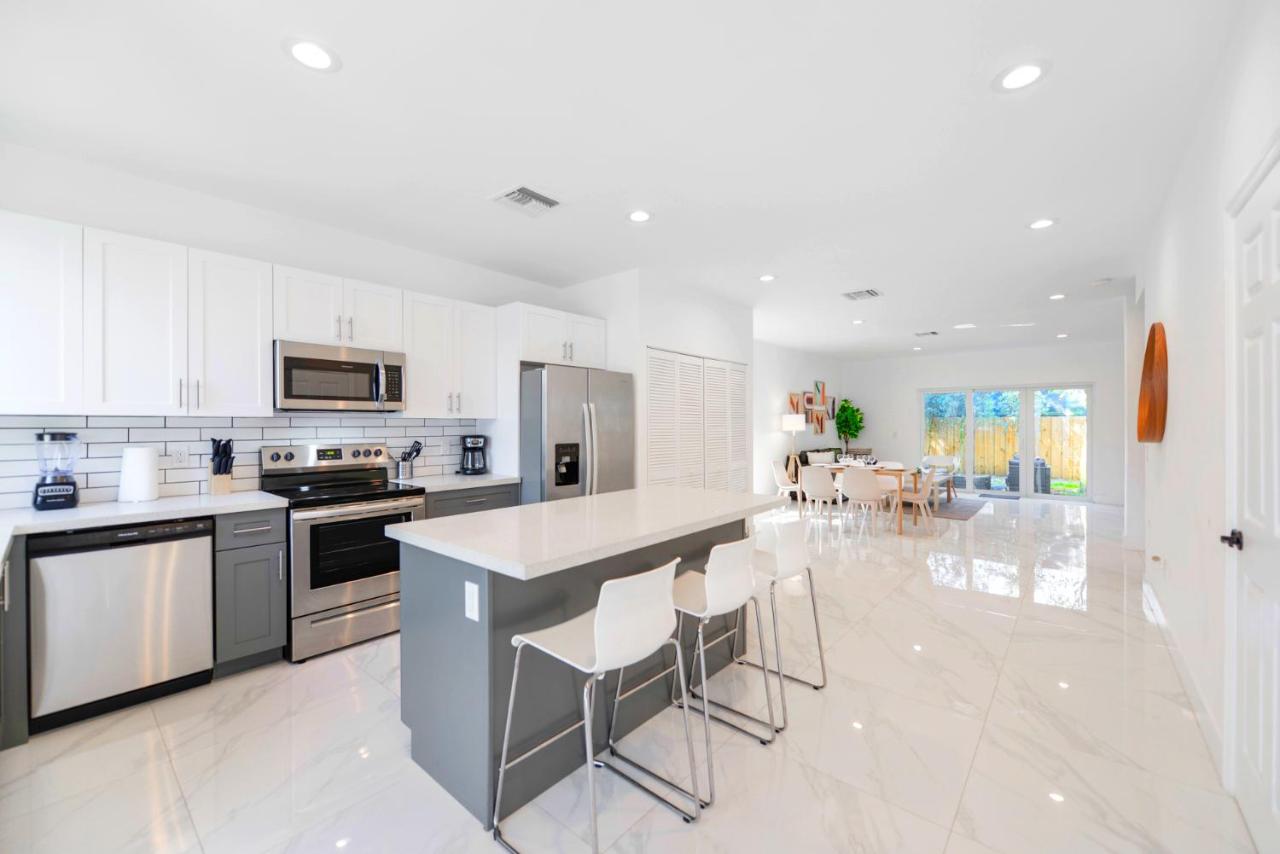 Family-Friendly Townhouse w Private Parking Included