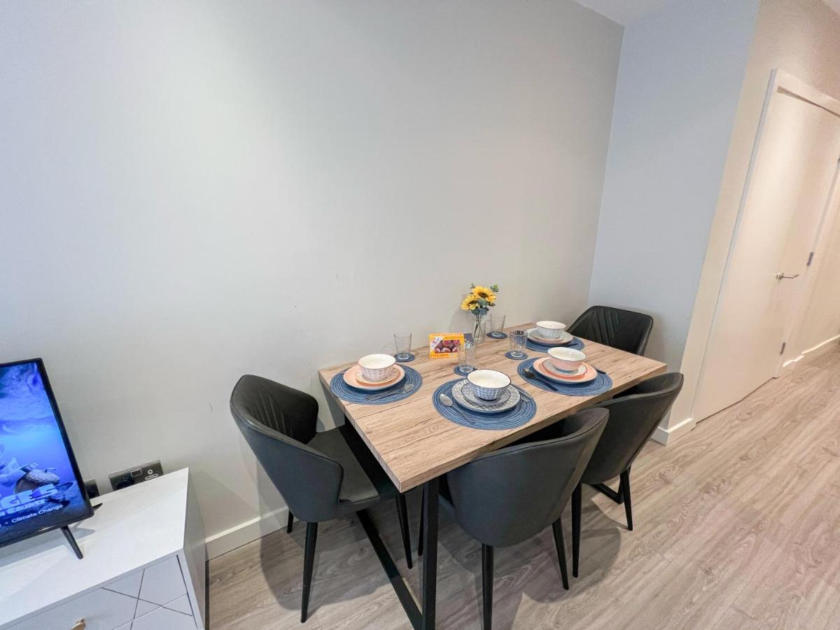 Modern 1-bedroom flat with WiFi, Dryer, Washer near Elephant & Castle, Borough & South Bank by NourNest Apartments - 4