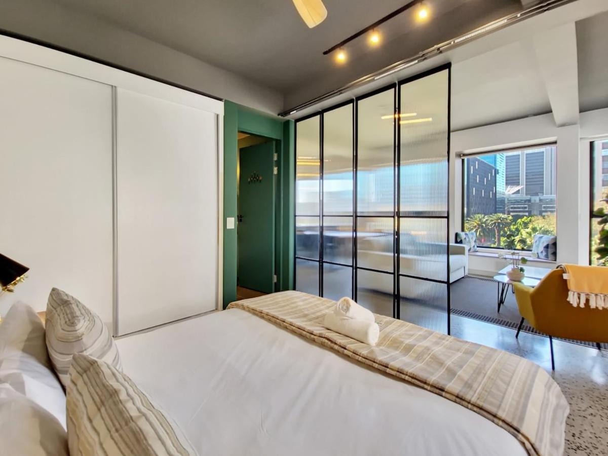 City Oasis Apartment with Rooftop Pool - 2