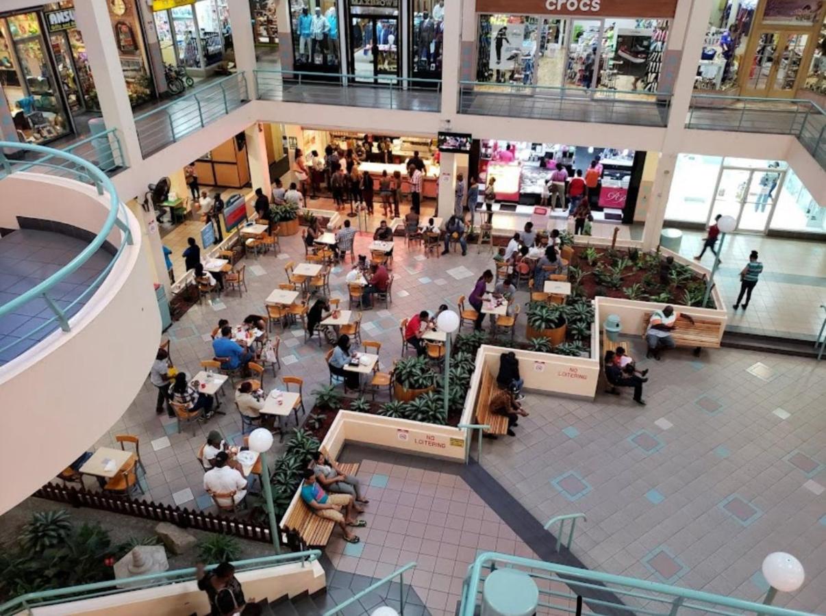 Pearl of the City JAMAICA PEARL - 4