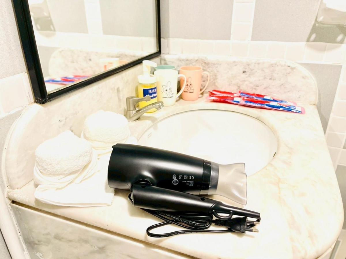 Private Pool Villas Sukhumvit 26 Near BTS Phrom Phong and EmSphere - 4