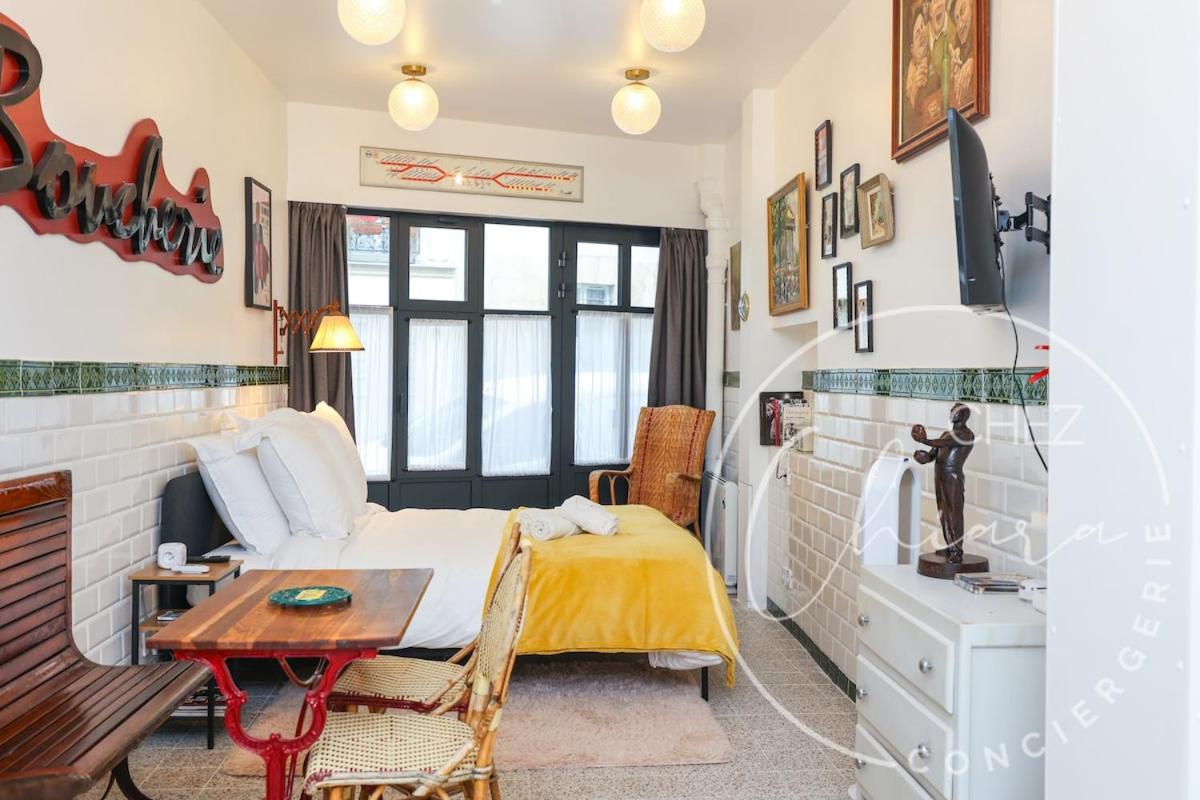 Paris Retro Bistro Escape Authentic & Cozy