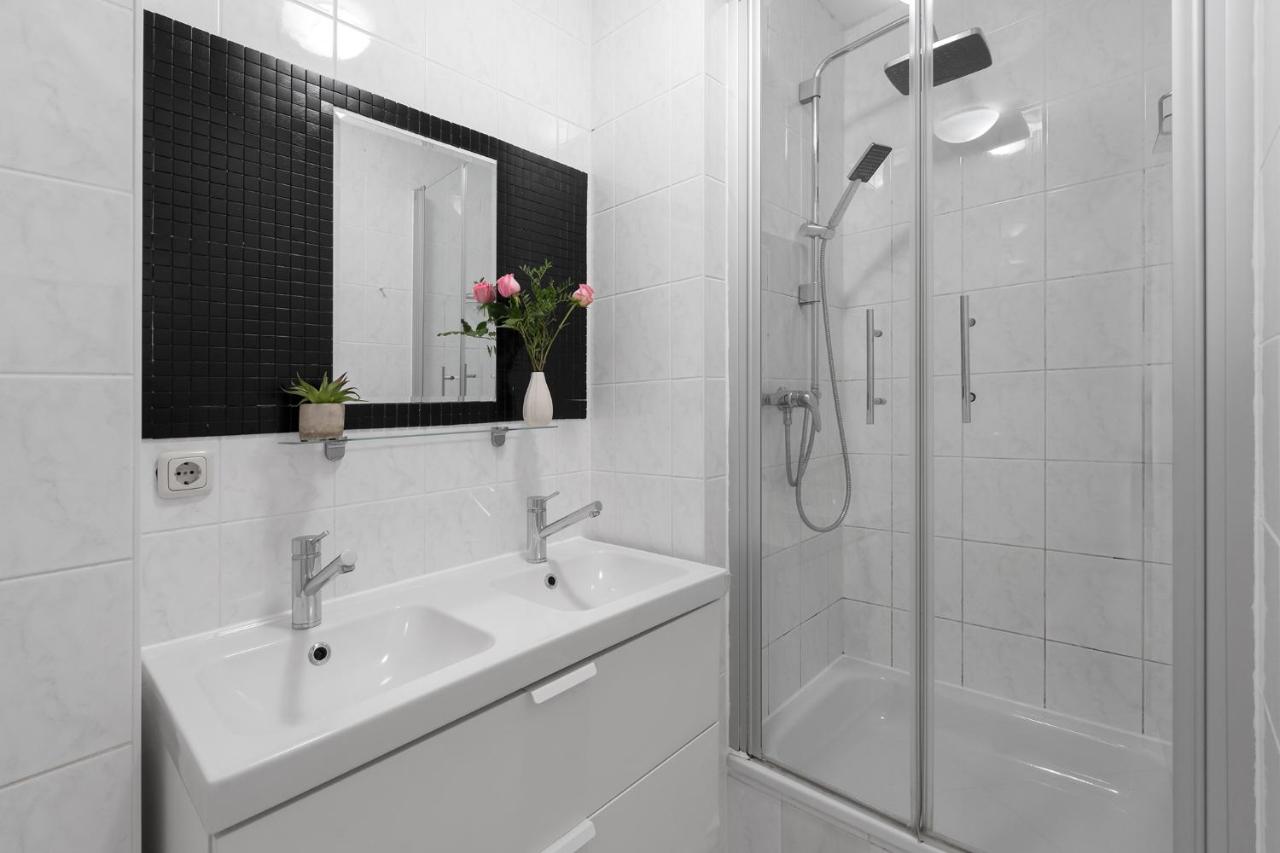 Holiday 33 Apartments ABCD Alexanderplatz - 3