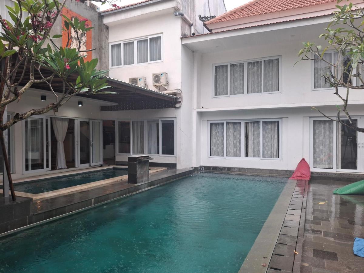 Queen Villa Jimbaran By Novita