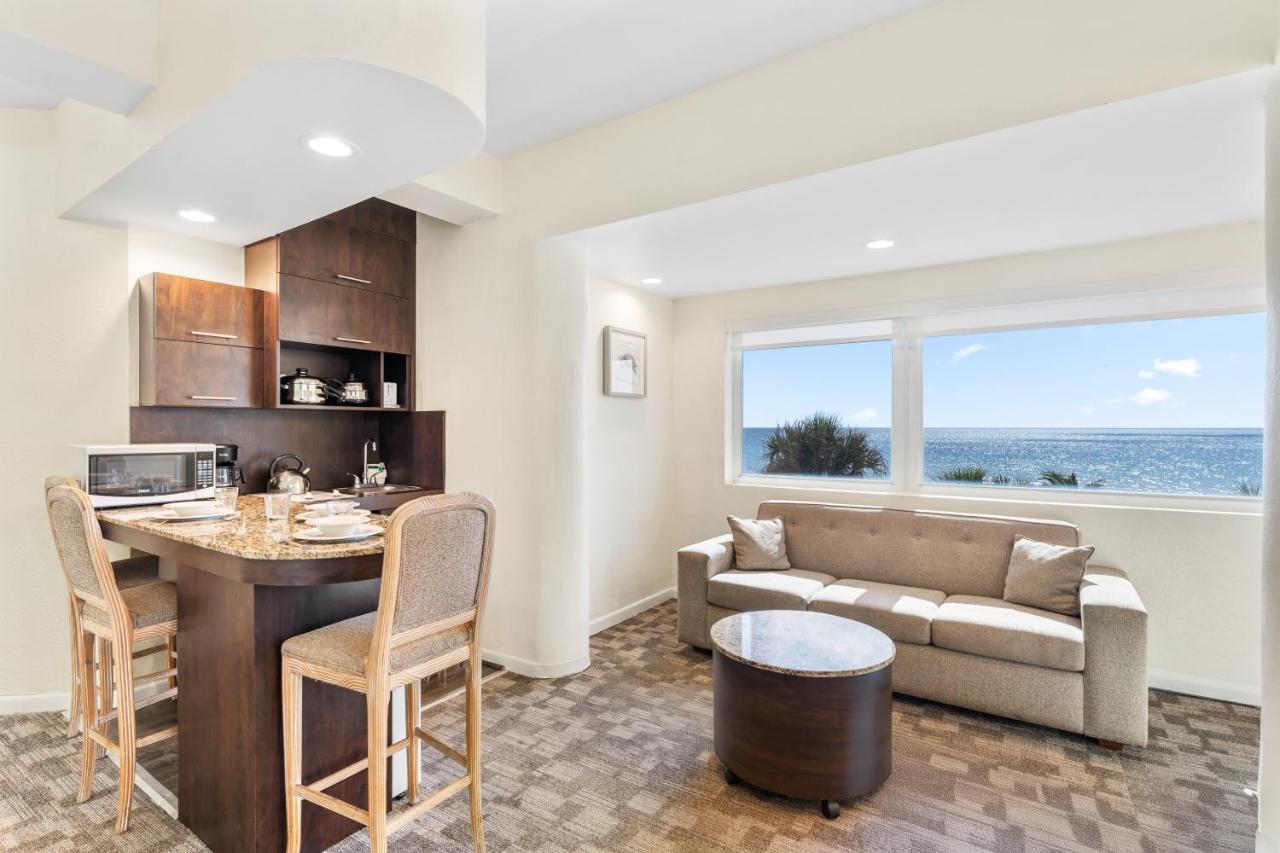 Crystal Beach Suites Miami Oceanfront Hotel - 5