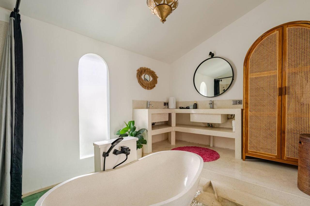 Villa Curves Bali - 3