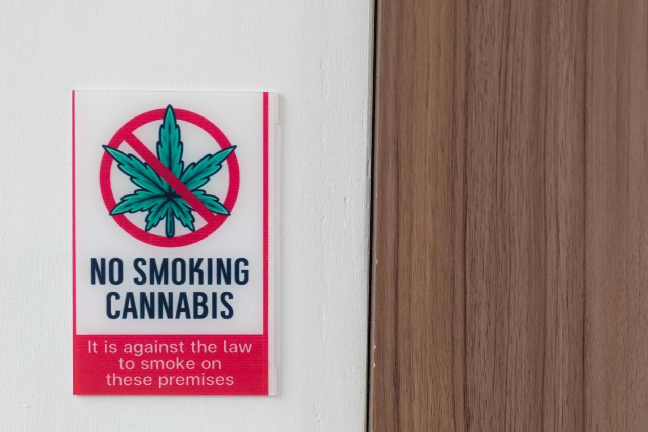 Ease at Sathorn Hostel and Coworking Space - 5