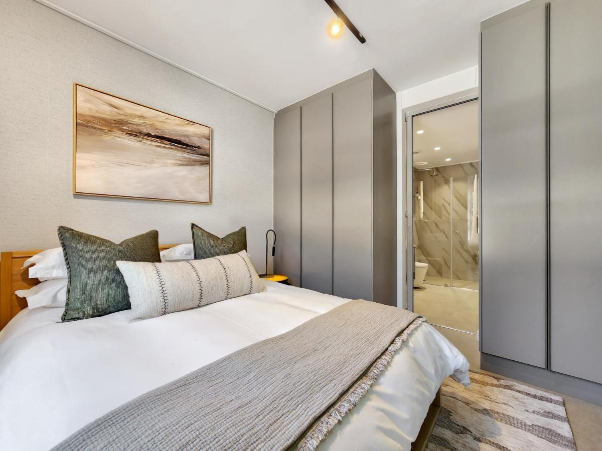 Braemar One - The Blom Collection - 2