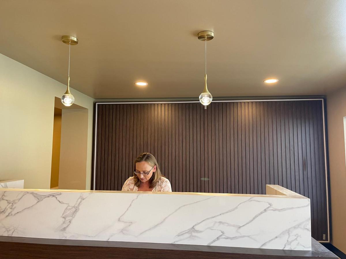 Four Seasons Inn — photo 21