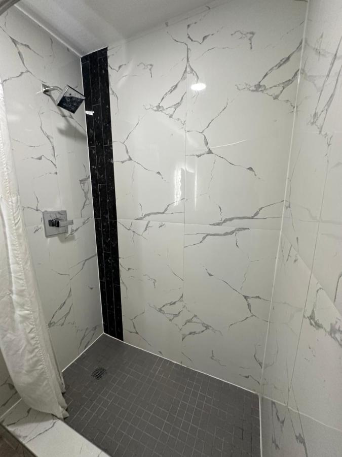 Summit Inn - Dayton — photo 9