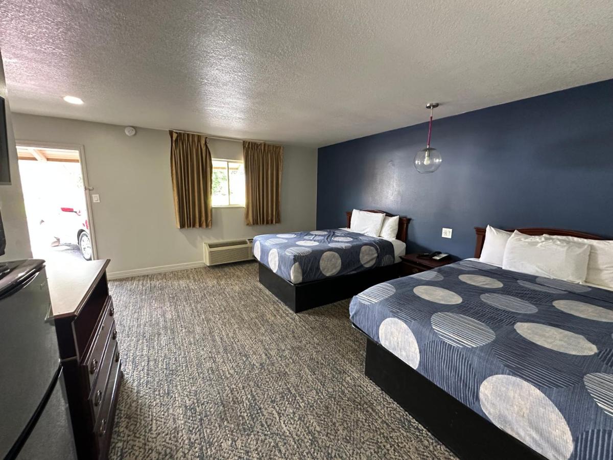 Summit Inn - Dayton — photo 2