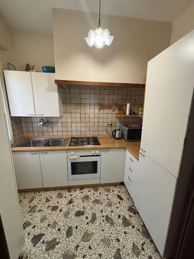 House in the park! Free parking and convenient to Venice - 3