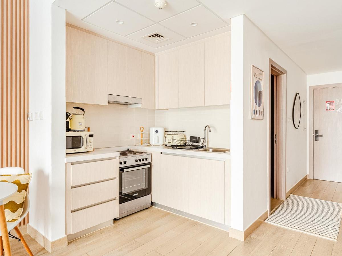 Yas Island Tranquil Studio - 2