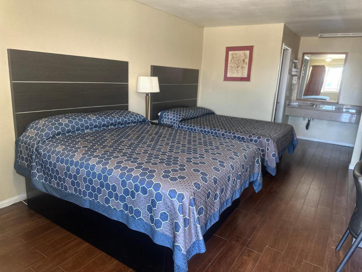 MAYFAIR INN ONTARIO AIRPORT — photo 16