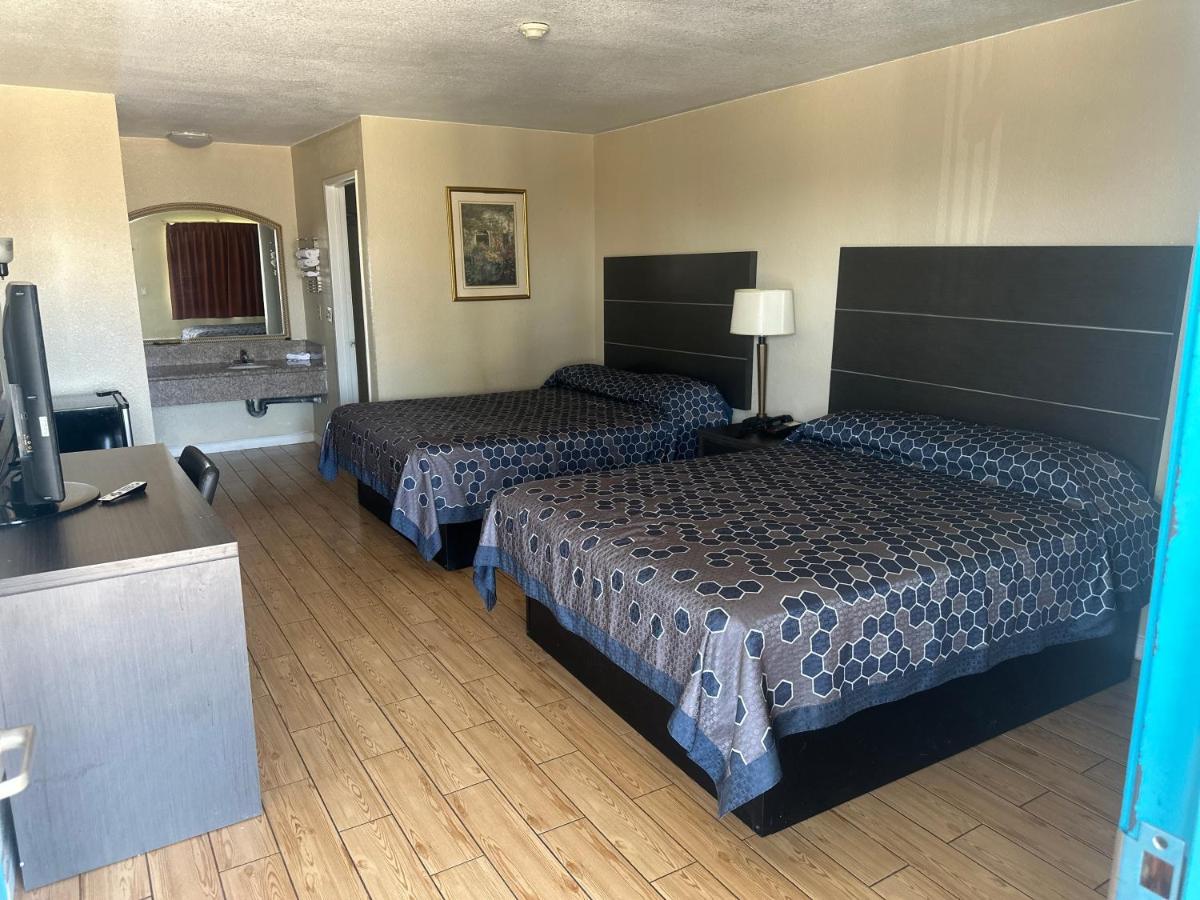 MAYFAIR INN ONTARIO AIRPORT — photo 17