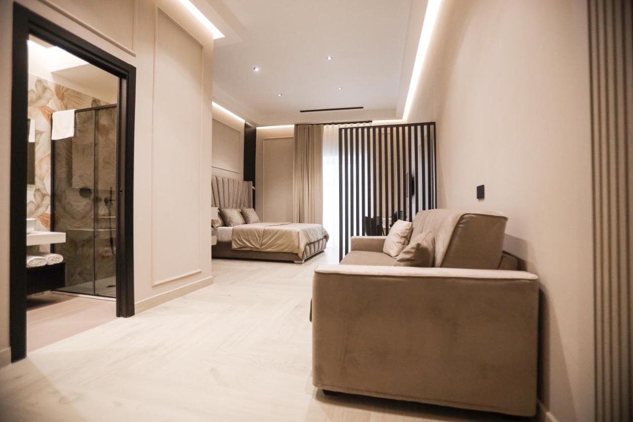 LUNA Gallery Suites - 5