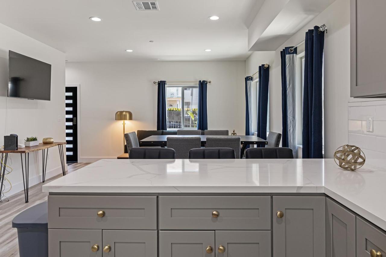 Sophisticated Getaway Hollywood & DTLA - 5