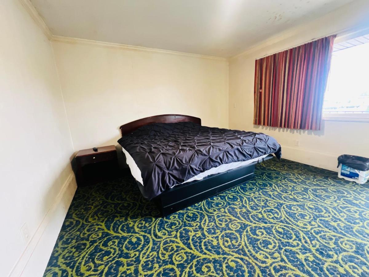 Crank's Motel — photo 12
