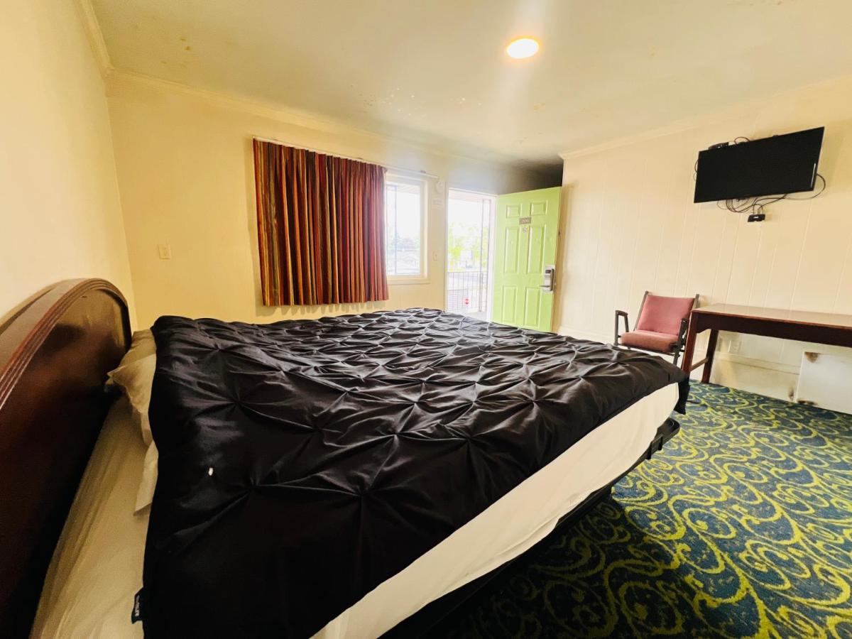 Crank's Motel — photo 9