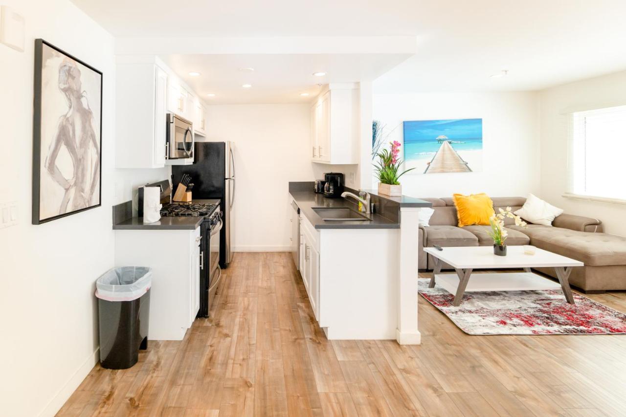 Cozy Stylish 1-Bedroom In Hollywood With Free Gated Parking - 4