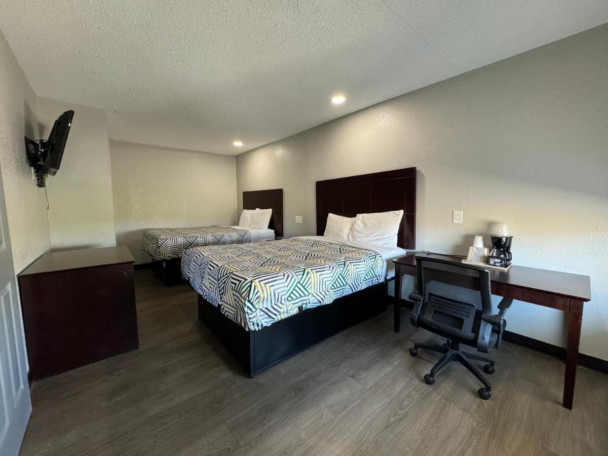 Relax Inn McGehee — photo 16