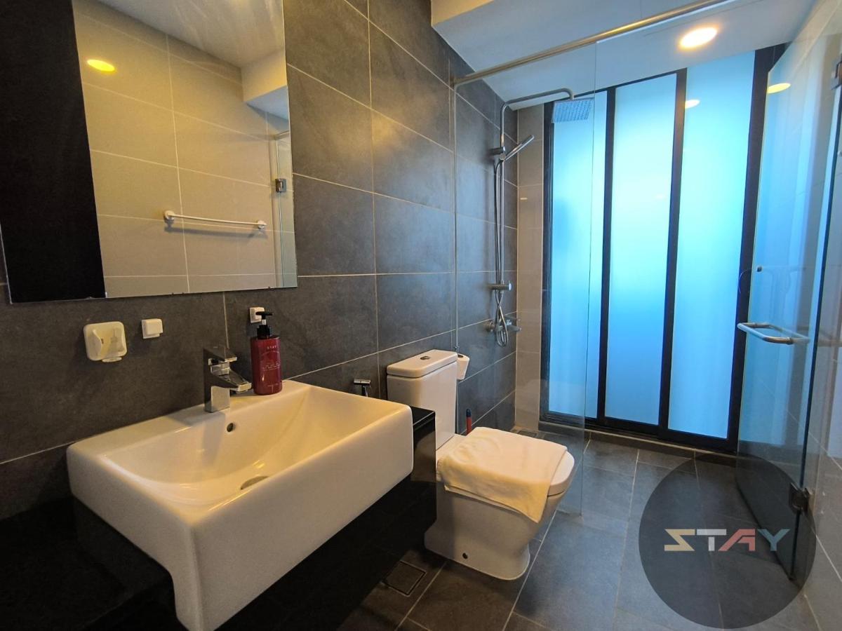 Almas Couple Relax Modern Comfort Netflix BySTAY - 2