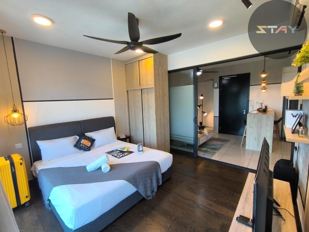 Almas Couple Relax Modern Comfort Netflix BySTAY - 4