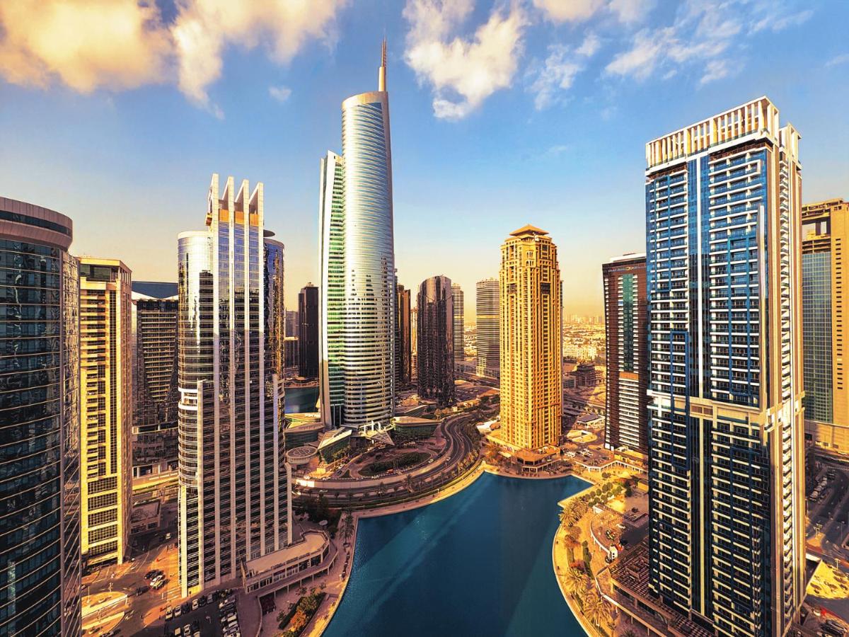 Stylish Lakefront Studio with King Bed and Balcony - 2