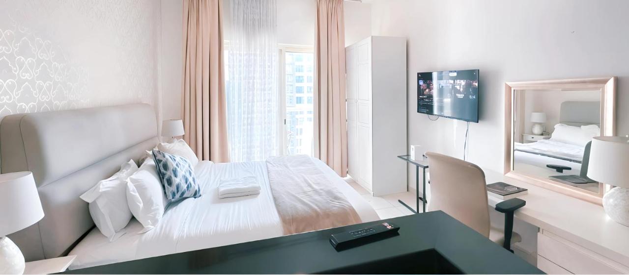 Spontaneous Sea View and High floor Studio Apartment - 2