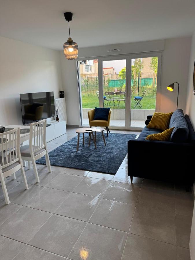 Appartement proche paris-aéroport Orly jardin privé