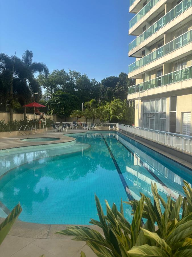 Excelente suíte ao lado do Riocentro