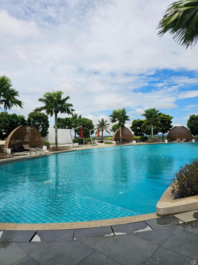 Almas Suites Puteri Harbour 1 Bedroom with Balcony by 9 Sands - 4