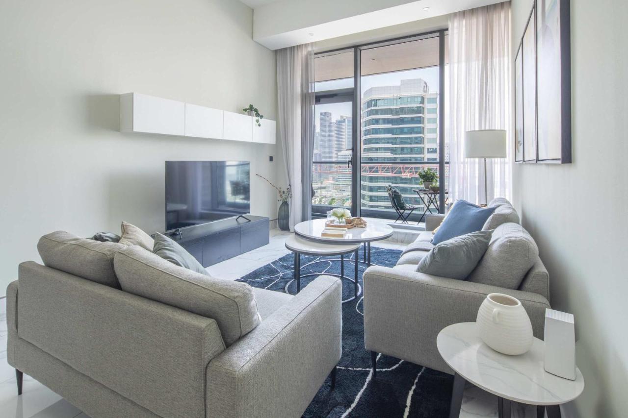 Frank Porter - J One Tower, Buisness Bay - 2