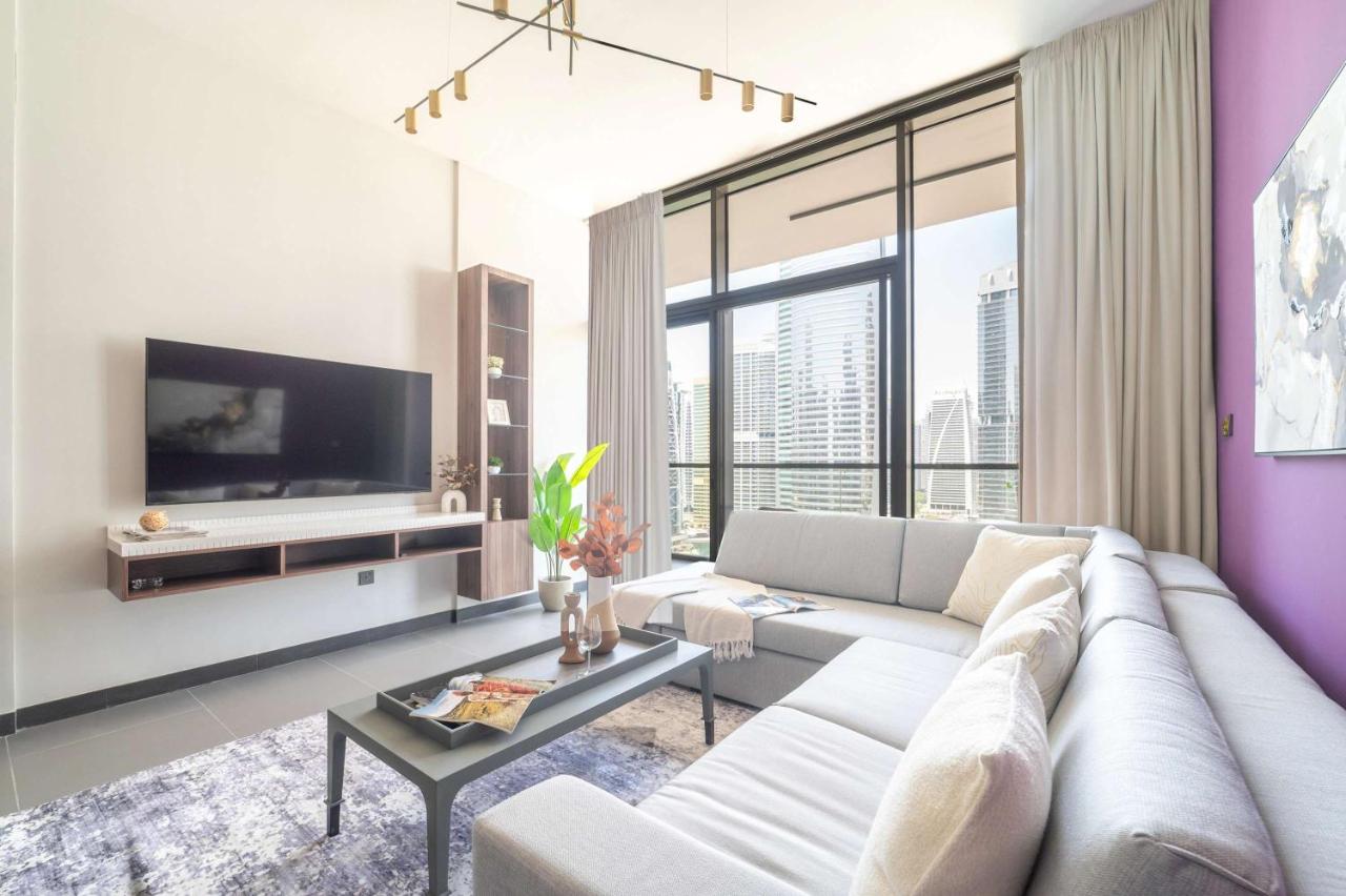 Frank Poretr - MBL Royal, Jumeirah Lakes Towers - 3